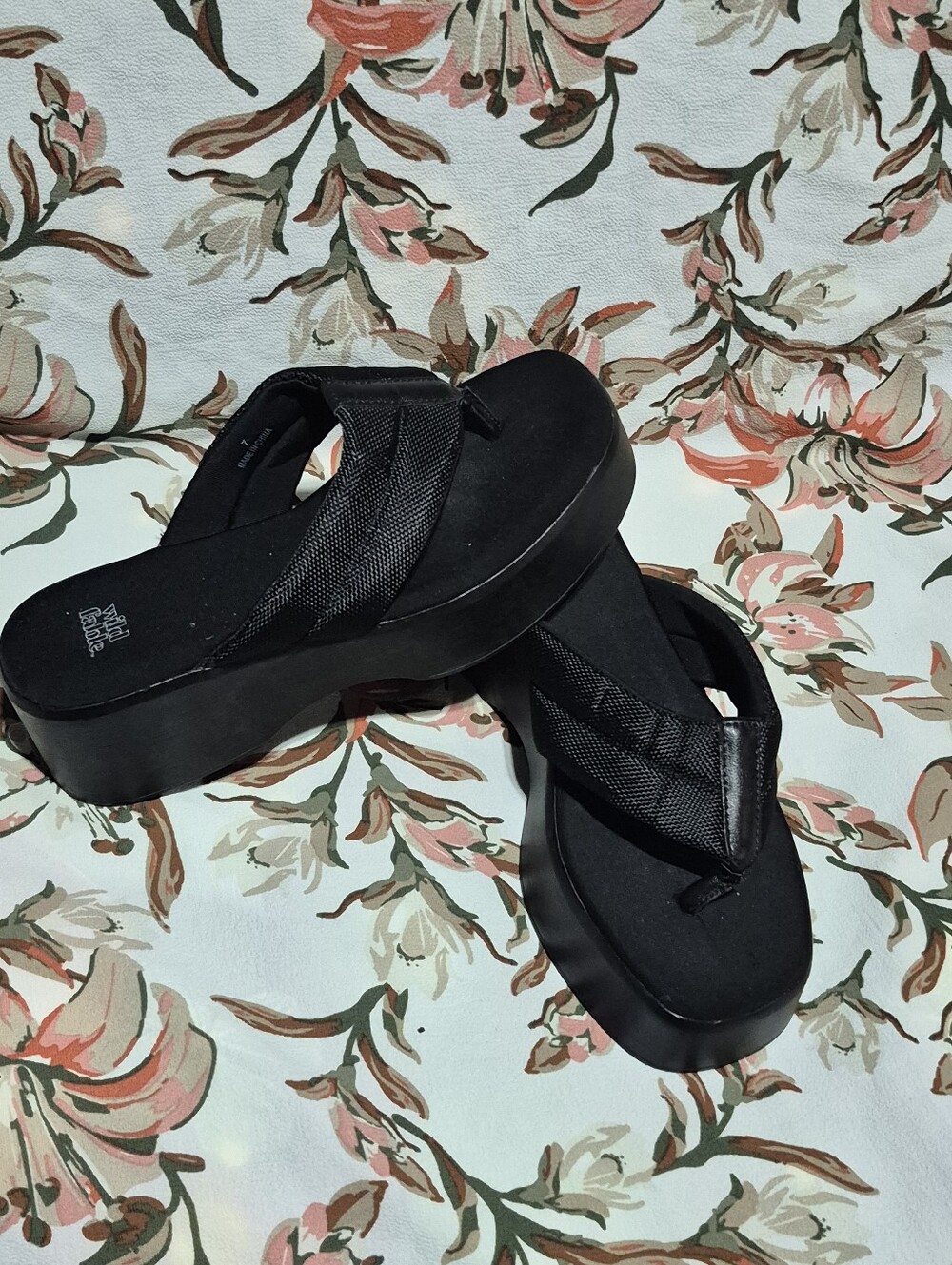Y2K Black Platform Thong Sandals - Comfortable Everyday Style